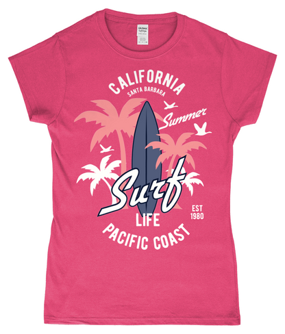 California Surf - Gildan SoftStyle® tailliertes ringgesponnenes T-Shirt für Damen