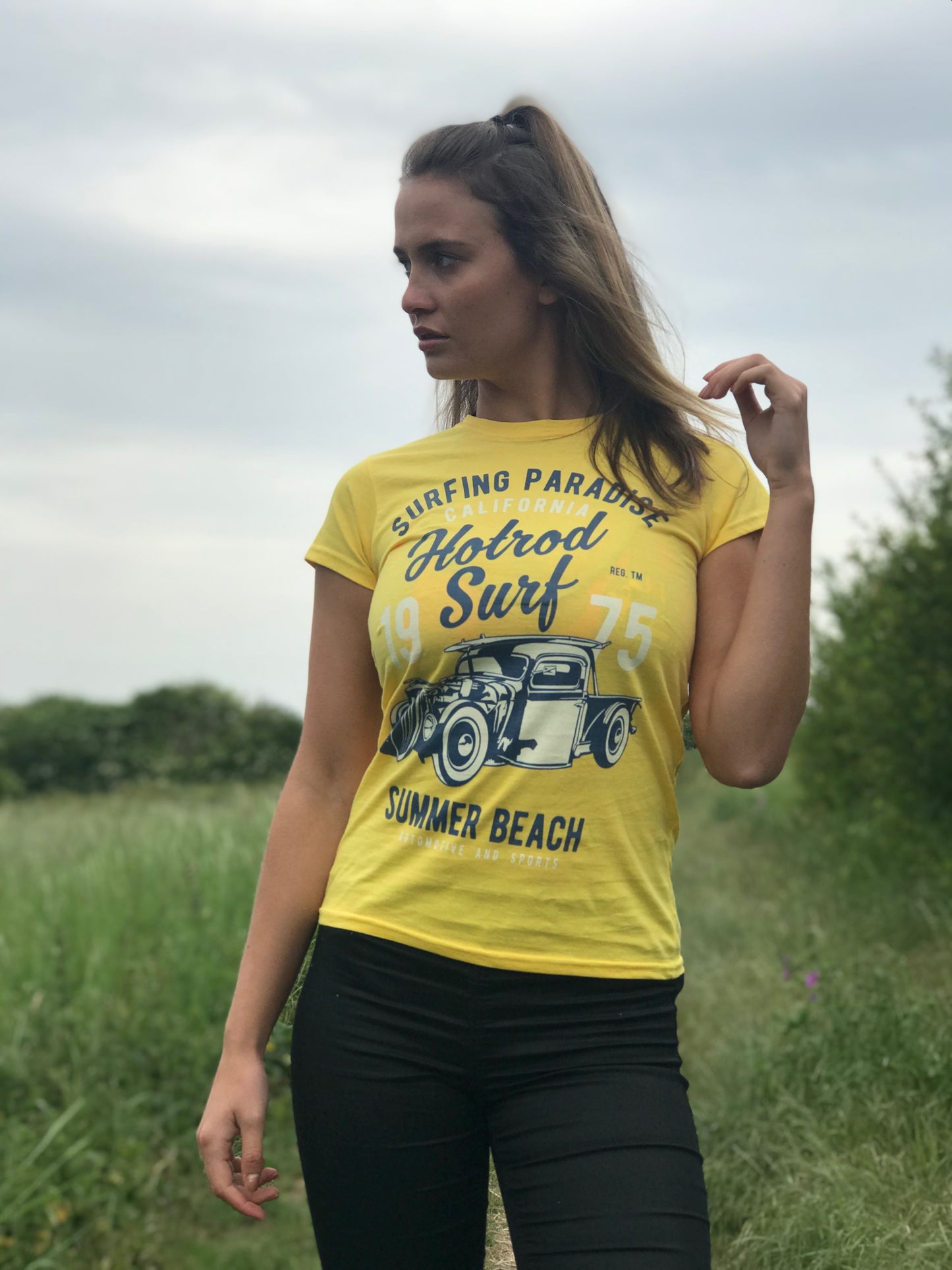 Hotrod Surf - Gildan SoftStyle® tailliertes ringgesponnenes T-Shirt für Damen